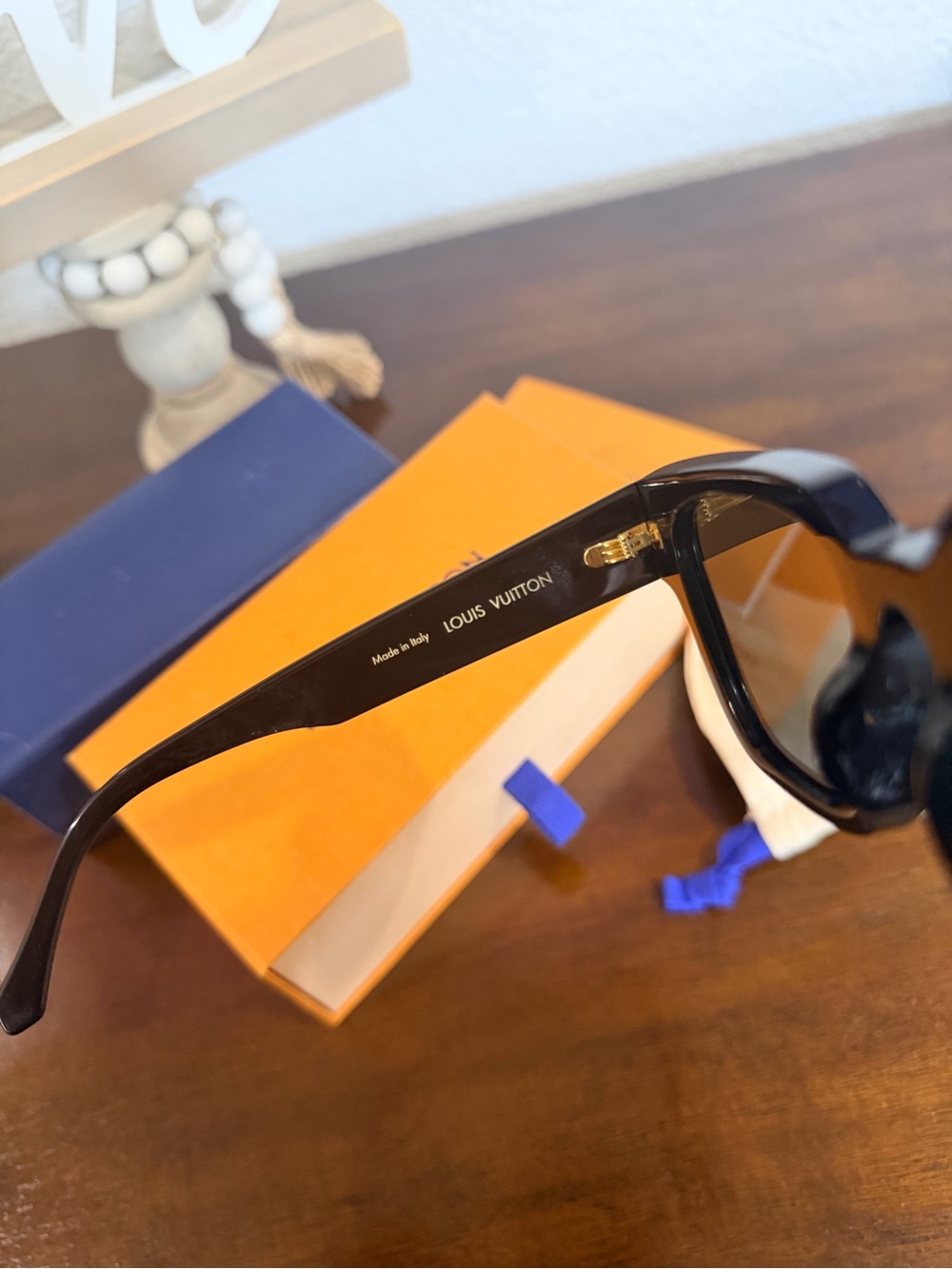 Louis Vuitton Black Square Sunglasses with Gold Details - Picture 4 of 5